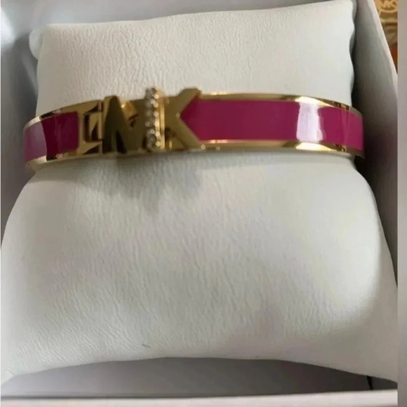 Michael Kors Haute Rose Gold Hot Pink Enamel
Bangle Bracelet MKJ7705710 + MK BOX - Picture 3 of 9